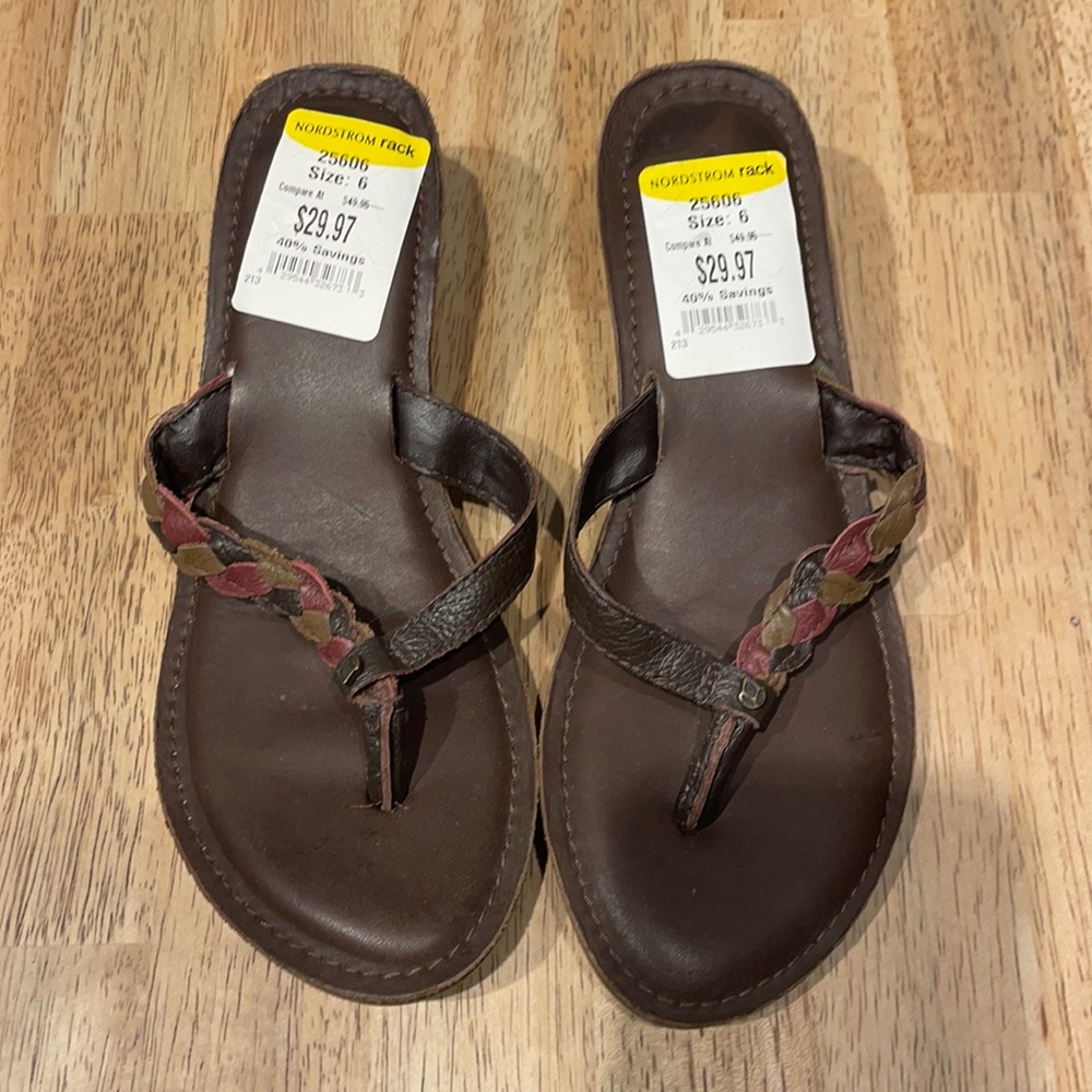 Reef wedge sandals. New